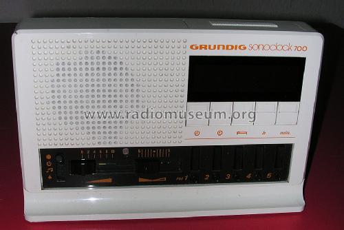 sonoclock 700; Grundig Radio- (ID = 1407911) Radio