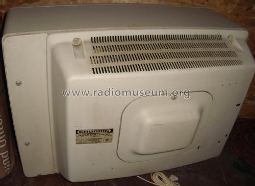 Super Color 8260; Grundig Radio- (ID = 1950414) Televisore