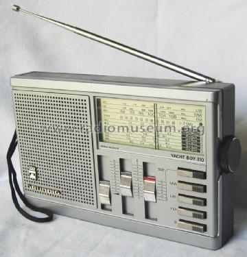 Yacht-Boy 310 Radio Grundig Radio-Vertrieb, RVF, Radiowerke, build ...