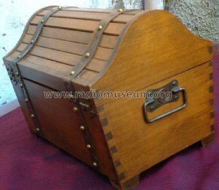 638A The Buccaneer Chest; Guild Radio & (ID = 758806) Radio