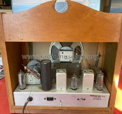 The Salt Box Wood Table Radio; Guild Radio & (ID = 3102322) Radio