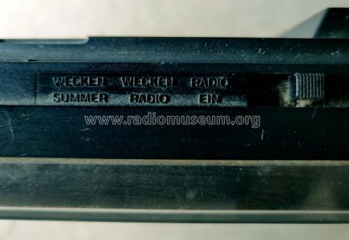 Radio Clock Traveller RC 800; Halbleiterwerk (ID = 3016902) Radio