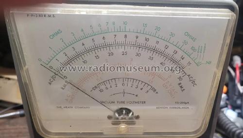 Service Bench VTVM IM-32; Heathkit Brand, (ID = 3091717) Equipment