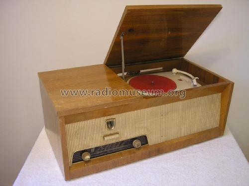 Annika 6822 W K; Helkama-Radio Oy; (ID = 1957653) Radio