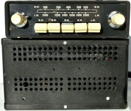 4200; HMV Brand, His (ID = 2634721) Car Radio