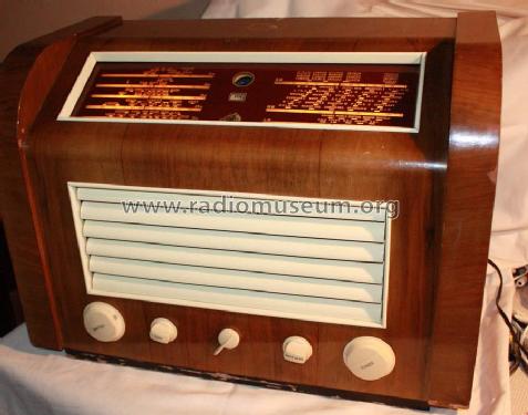 921 Radio His Master's Voice HMV, EMI; Bruxelles, build 1949 