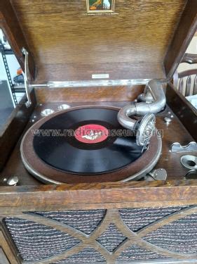 Table Grand Model 130 ; His Master's Voice N (ID = 3045196) TalkingM