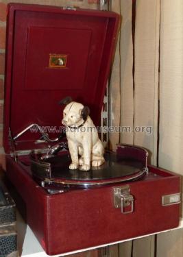 Portable Gramophone 102; HMV Brand, His (ID = 2212227) TalkingM