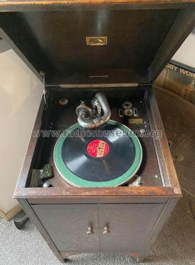 Upright Grand 157; His Master's Voice N (ID = 3047051) TalkingM