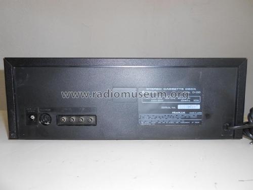 Stereo Cassette Tape Deck D-220; Hitachi Ltd.; Tokyo (ID = 2385902) Sonido-V