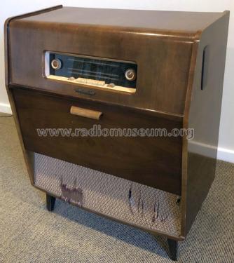 AM/FM Auto Radio-Gramophone 1633; HMV Brand, His (ID = 3049367) Radio