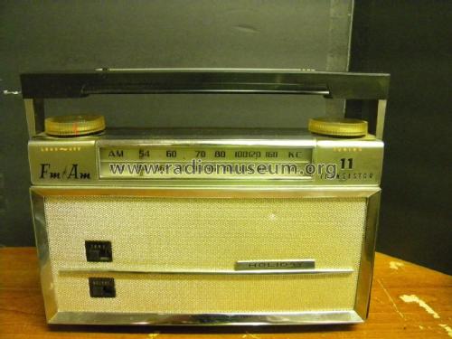 FM-AM 11 Transistor Portable HN-112; Holiday; brand (ID = 2331123) Radio