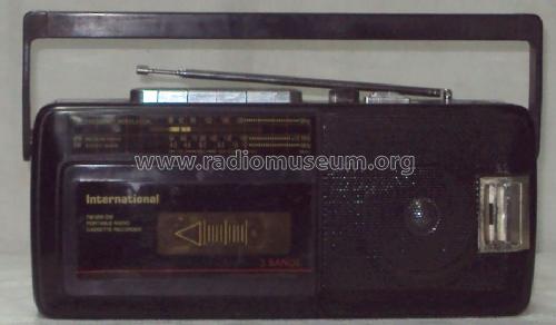 Portable Radio Cassette Recorder F89; International (ID = 1620974) Radio