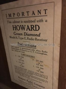 Consolette ; Howard Radio Company (ID = 2424079) Radio