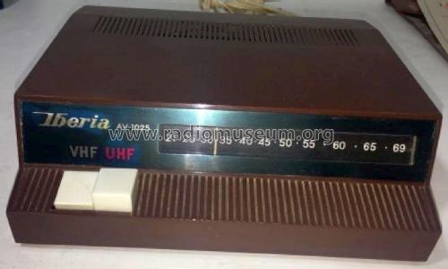 Convertidor de UHF AV-1025; Iberia Radio, S.A.; (ID = 3075197) Converter