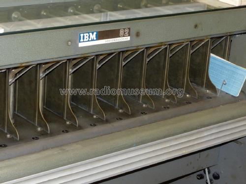 Electronic Horizontal Card Sorter - Lochkarten Sortiermaschine 82, 082; IBM; Armonk, N.Y. (ID = 3077353) Computer & SPmodules