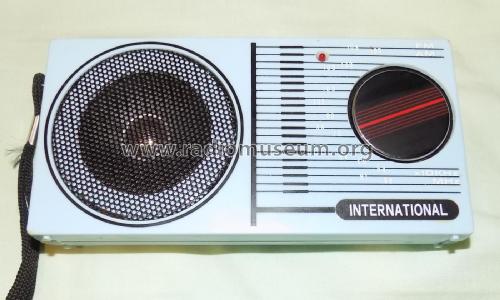 International ; Unknown - CUSTOM (ID = 1970774) Radio