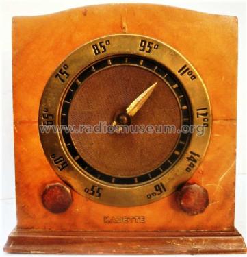 Kadette 22 Colonial Clockette; International Radio (ID = 2172881) Radio