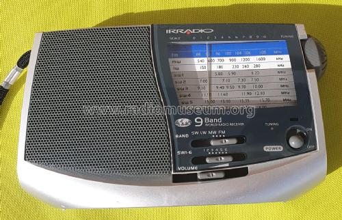 9 Band World Radio Receiver RF-225; Irradio; Milano (ID = 3010758) Radio