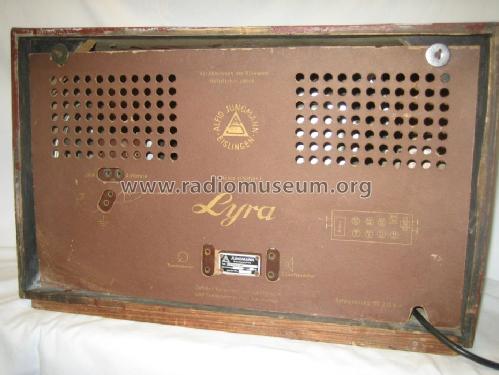 R-Lyra-10 6611W; Jungmann, Alfio; (ID = 1238405) Radio