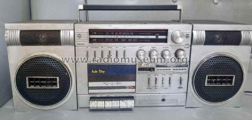 2 Band Stereo Radio Cassette Recorder PC-9W ; JVC - Victor Company (ID = 3093765) Radio