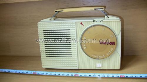 Victor Portable Radio PR-5; JVC - Victor Company (ID = 2759735) Radio