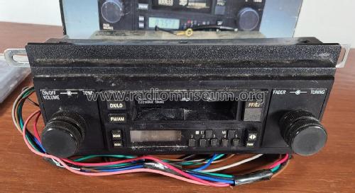 ETR-1082; Kraco Enterprises (ID = 2882198) Car Radio