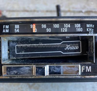 KID-585; Kraco Enterprises (ID = 2824581) Car Radio