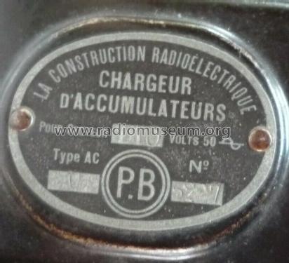 Chargeur d'Accumulateurs P.B AC 80; La Construction (ID = 2469368) Power-S