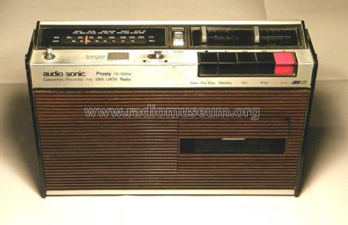 Cassetten-Recorder mit MW / UKW Radio Poppy CR-200 W; Audio Sonic (ID = 2011953) Radio