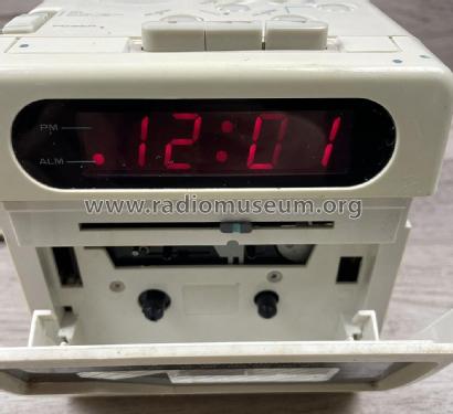 FM-AM Clock Radio Cassette Player CR201; Lloyd's Electronics; (ID = 2909215) Radio