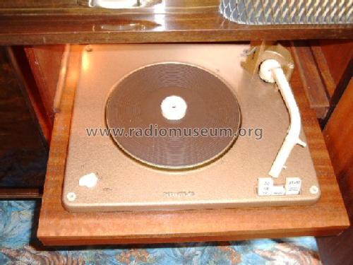 Musiktruhe Dreiklang 267 Ch= Loewe Apollo 761W; UNBEKANNTE FIRMA D / (ID = 2167463) Radio