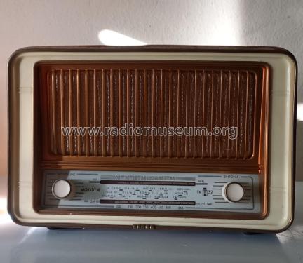 FM32; Magnadyne Radio; (ID = 3087577) Radio