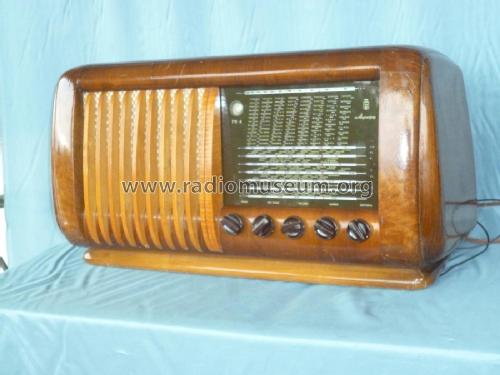 FM4 Radio Magnadyne Radio; Torino, build 1950/1951, 14 pictures