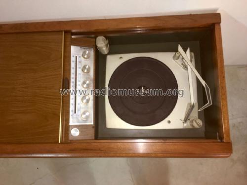 1P3303; Magnavox Co., (ID = 2515394) Radio