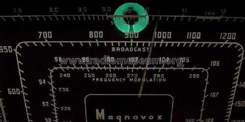342K CR-202C and AMP-109; Magnavox Co., (ID = 2656310) Radio