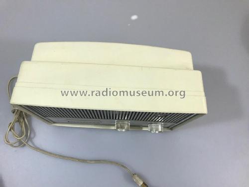 Cabana R002; Magnavox Co., (ID = 2530216) Radio