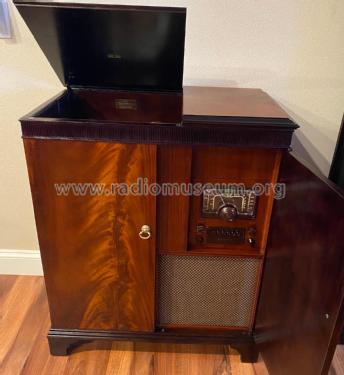 CR-156 ; Magnavox Co., (ID = 2830885) Radio