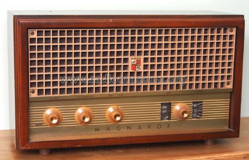 FM18; Magnavox Co., (ID = 2259084) Radio