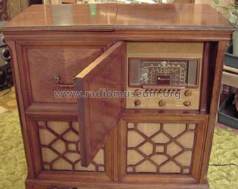 342K CR-202C and AMP-109; Magnavox Co., (ID = 2655417) Radio