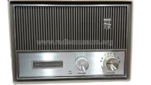 R002 ; Magnavox Co., (ID = 2530374) Radio