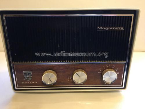 R008 ; Magnavox Co., (ID = 2249859) Radio