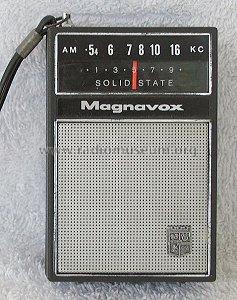 2 R-1001 ; Magnavox Co., (ID = 262227) Radio