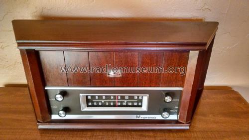 65-02-00 ; Magnavox Co., (ID = 1928278) Radio