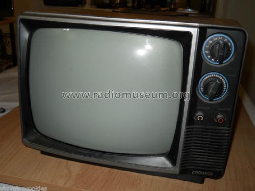 BG3741AK01 ; Philips Magnavox (ID = 1014809) Television