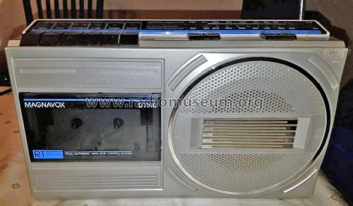 D7140; Philips Magnavox (ID = 2174673) Radio