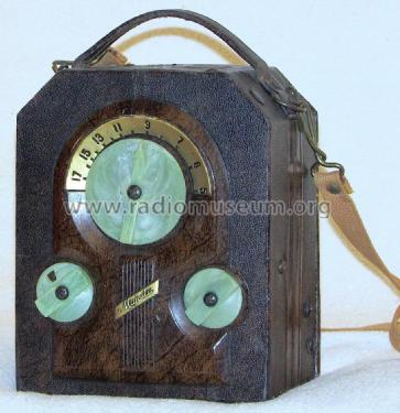 130 'Mighty Gem' Camera Style Radio ; Majestic Radio & (ID = 2667099) Radio