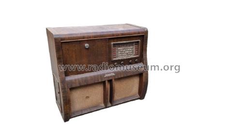 Radiogram ; Malvern Star brand, (ID = 3117881) Radio