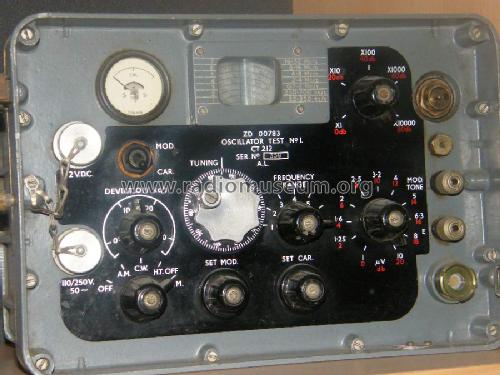 Oscillator Test Set CT212; MILITARY U.K. (ID = 1386477) Equipment