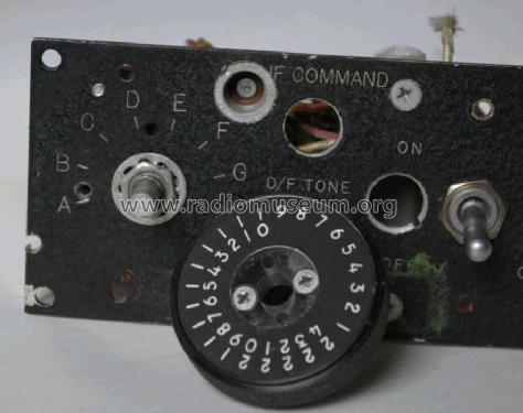 Control Panel for ARC-502 Aircraft Radio C-5037/ARC-502; MILITARY U.S. (ID = 1228853) Militaire